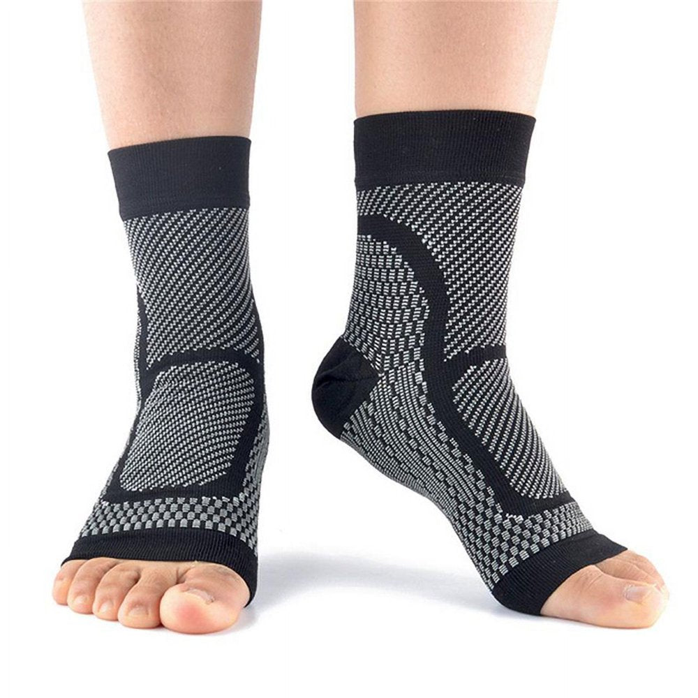 4 Pairs Sports Compression Socks to Relieve Heel and Arch Pain Neuropathy Socks(Black-S/M)